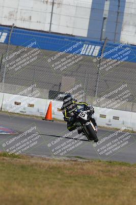 media/Nov-26-2022-Fastrack Riders (Sat) [[b001e85eef]]/Level 2/Session 3 Outside Turn 9/